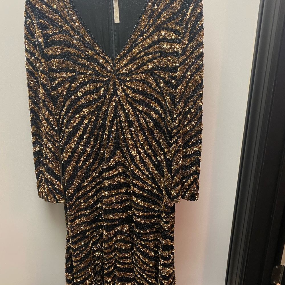 Brand new with tags Naeem Kham Gold/Black Tiger Sequin Dress Sz 12 - Picture 12 of 14